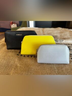 FURLA Set of 3 nesting Camelia cosmetic bags